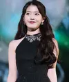 Di awal kariernya, IU mengalami hal yang cukup sulit. Ia berkali-kali ditolak oleh JYP Entertainment dan agensi lainnya. Akan tetapi bakatnya menarik perhatian Loen Entertainment. (Foto: koreaboo.com)