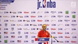 Sekretaris Kemenpora Gatot S. Dewa Broto, memberi sambutan pada Jr. NBA Indonesia Camp 2019 di Cilandak Sports Center, Jakarta, Minggu (31/3). Jr. NBA Indonesia Camp ditutup dengan terpilihnya lima anak perempuan dan laki-laki terbaik sebagai Jr. NBA All-Stars 2019. (Liputan6.com/Fery Pradolo)