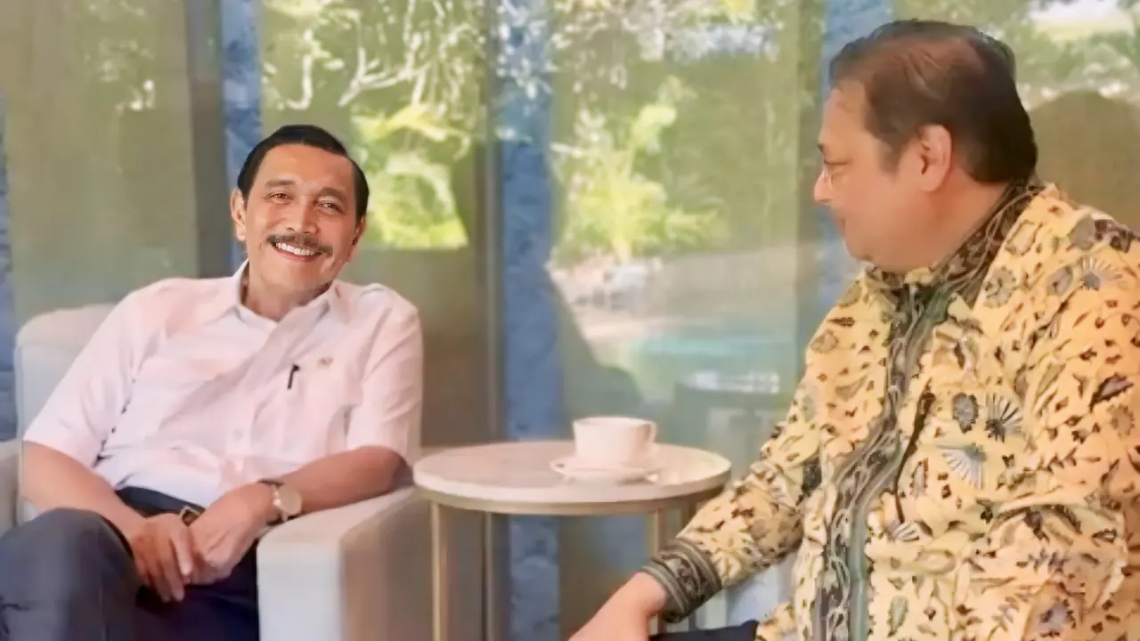 Ketua Dewan Penasehat DPP Partai Golkar Luhut Binsar Pandjaitan bertemu dengan Ketum Golkar Airlangga Hartarto