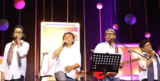 Tanpa basa basi lagi,  para personel Elek Yo Band langsung menggebrak panggung Java Jazz 2018 di Hall B 1 JIExpo Kemayoran, Jakarta Pusat Jumat (2/3/2018).  (Bambang E Ros/Bintang.com)