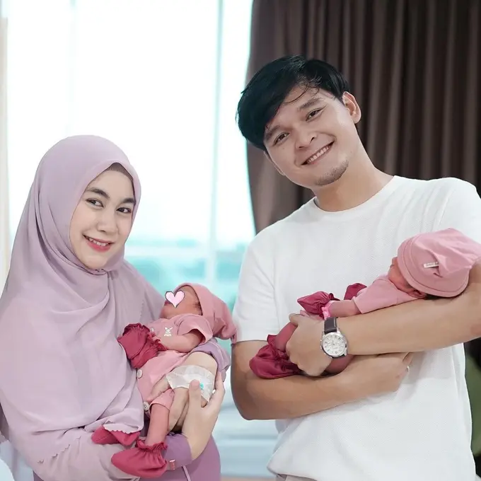 6 Potret Anisa Rahma Peluk Buah Hati, Ungkap Nama Lengkap Anak Kembarnya