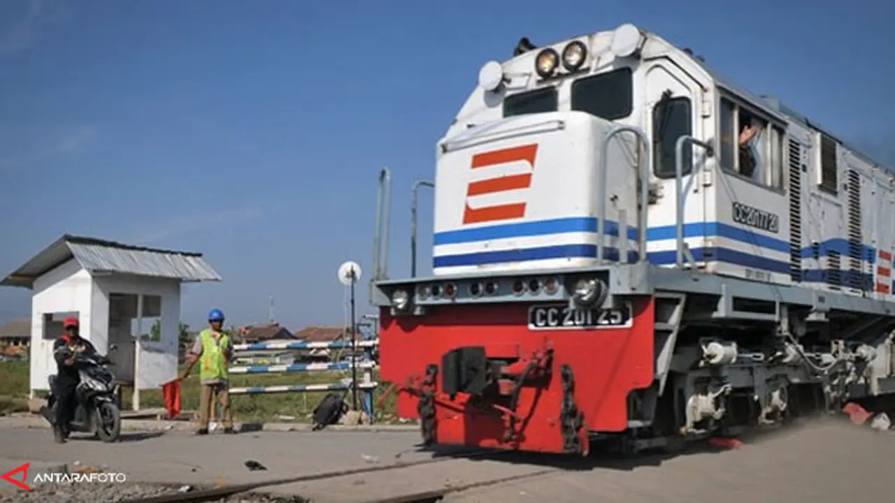 kereta-ekonomi-ac130712b.jpg