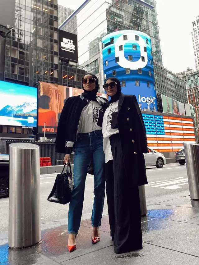 8 Potret Stylist Olla Ramlan Selama di Amerika Serikat, Pancarkan Pesona Sosialita New York