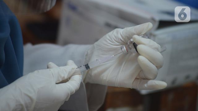 Vaksinasi Massal Covid-19 Bagi Masyarakat Umum