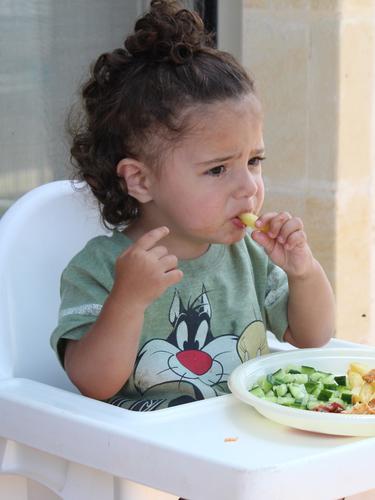 5 Makanan Yang Sebaiknya Tidak Diberikan Pada Anak Hiperaktif Parenting Fimela Com