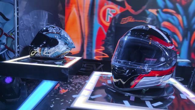 Perawatan Helm Bahan Karbon Perlu Cara Khusus? (Arief A/Liputan6.com)