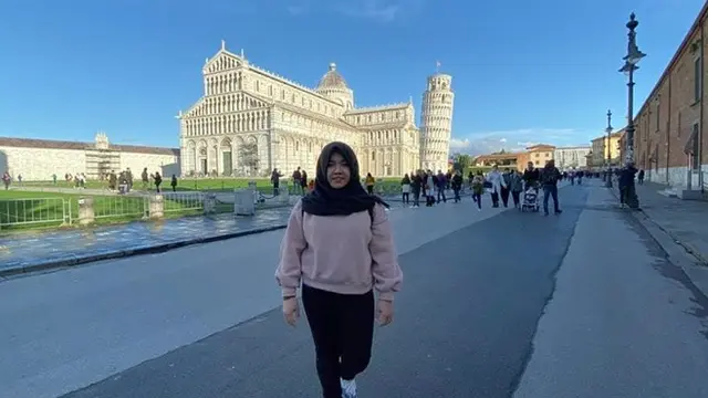 Dapat Puluhan Juta dalam Sekali Endorse, Ini 6 Potret Lala Pengasuh Rafathar