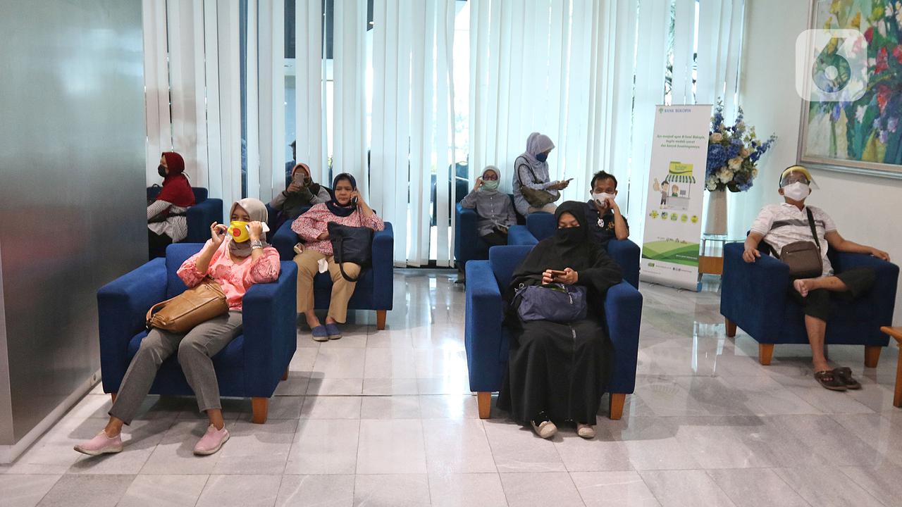 Suasana Kantor Bank Bukopin Ditengah Terjangan Isu