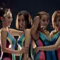 Wonder Girls dengan konsep band, terdiri dari Yubin, Hyerim, Sunmi dan Ye Eun.