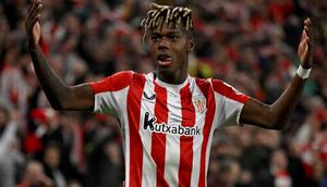 Pemain depan Athletic Bilbao asal Spanyol #10, Nico Williams, merayakan gol pertama timnya dalam pertandingan leg kedua babak 16 besar Liga Europa UEFA antara Athletic Club Bilbao dan AS Roma di stadion San Mames di Bilbao, pada 13 Maret 2025. (ANDER GILLENEA/AFP)