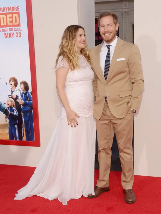 Drew Barrymore mengaku bahwa ia masih enggan berkomentar perceraiannya dengan Will Kopelman. (AFP/Bintang.com)