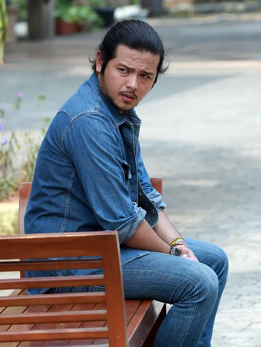 Tidak akan lengkap tanpa dibumbui cerita asmara, di film ‘Romansa : Sunset Love in Istanbul’ Ramon Y Tungka akan menjalin hubungan dengan Vicky Shu . (Deki Prayoga/Bintang.com)