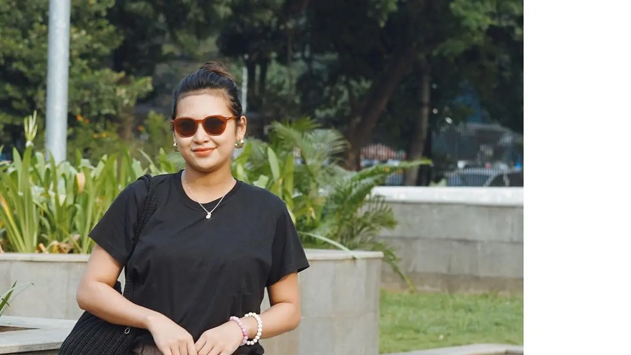 Indah Permatasari bagikan penampilan barunya usai melahirkan