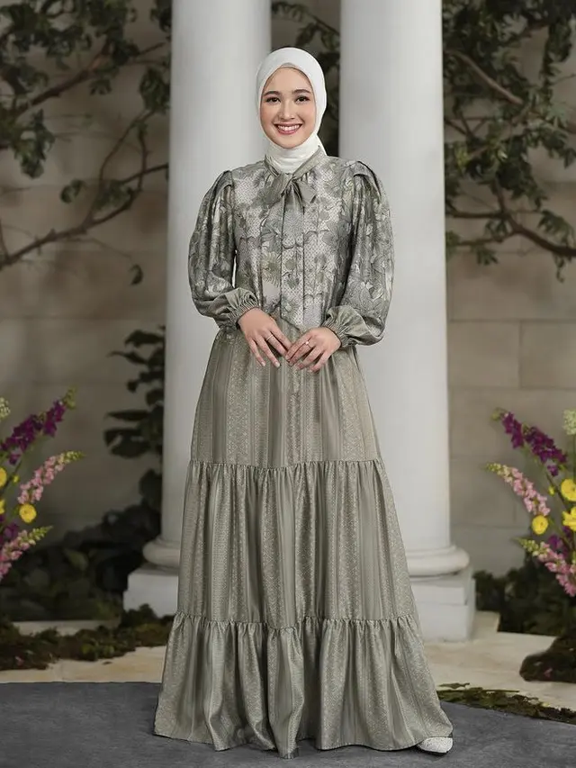 Tampilan Feminim Saat Lebaran dari Cut Syifa