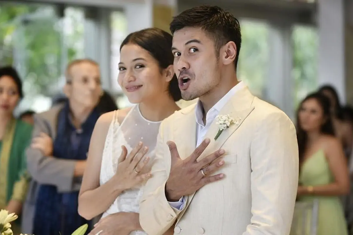 [Bintang] Baru Menikah, Ini 8 Potret Keromantisan Chicco Jerikho dan Putri Marino