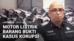 Kejaksaan Agung memastikan ribuan motor listrik milik Badan Gizi Nasional yang telah disegel dalam penyidikan dugaan korupsi program Makan Bergizi Gratis tetap dapat digunakan. Meski berstatus disegel, motor listrik itu tidak disita dan tetap dapat d...