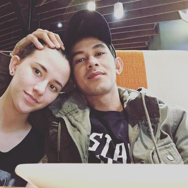 Tak Pakai Baju Gendong Anak Fandy Christian Bikin Gemas Showbiz Liputan6 Com