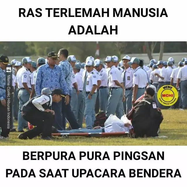10 Momen Kocak yang Terjadi saat Upacara Bendera Ini Bikin Tepuk Jidat