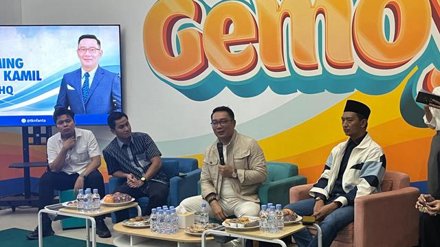 Calon gubernur (cagub) Jakarta 2024, Ridwan Kamil (RK) bakal menanam pohon tiga kali lipat lebih banyak di sejumlah wilayah gersang di Jakarta.