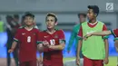 Pemain depan Indonesia U-19, Egy Maulana Vikri (tengah) usai melawan Thailand U-19 di Stadion Wibawa Mukti, Cikarang, Minggu (8/10). Media Inggris, The Guardian menyoroti Egy saat menjadi top scorer Piala AFF U-18. (Liputan6.com/Helmi Fithriansyah)