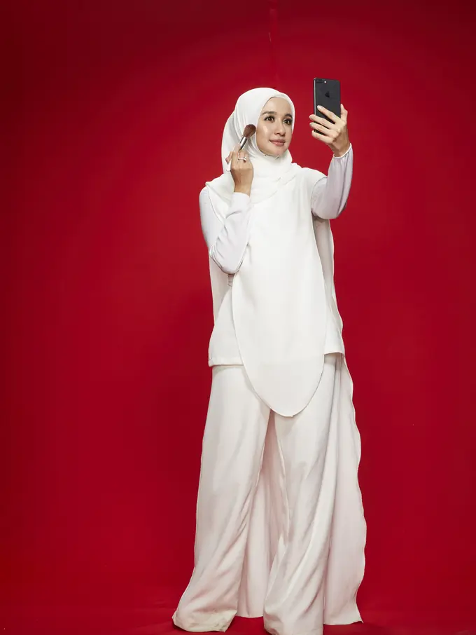 Trik Makeup Flawless dan Fresh di Hari Lebaran