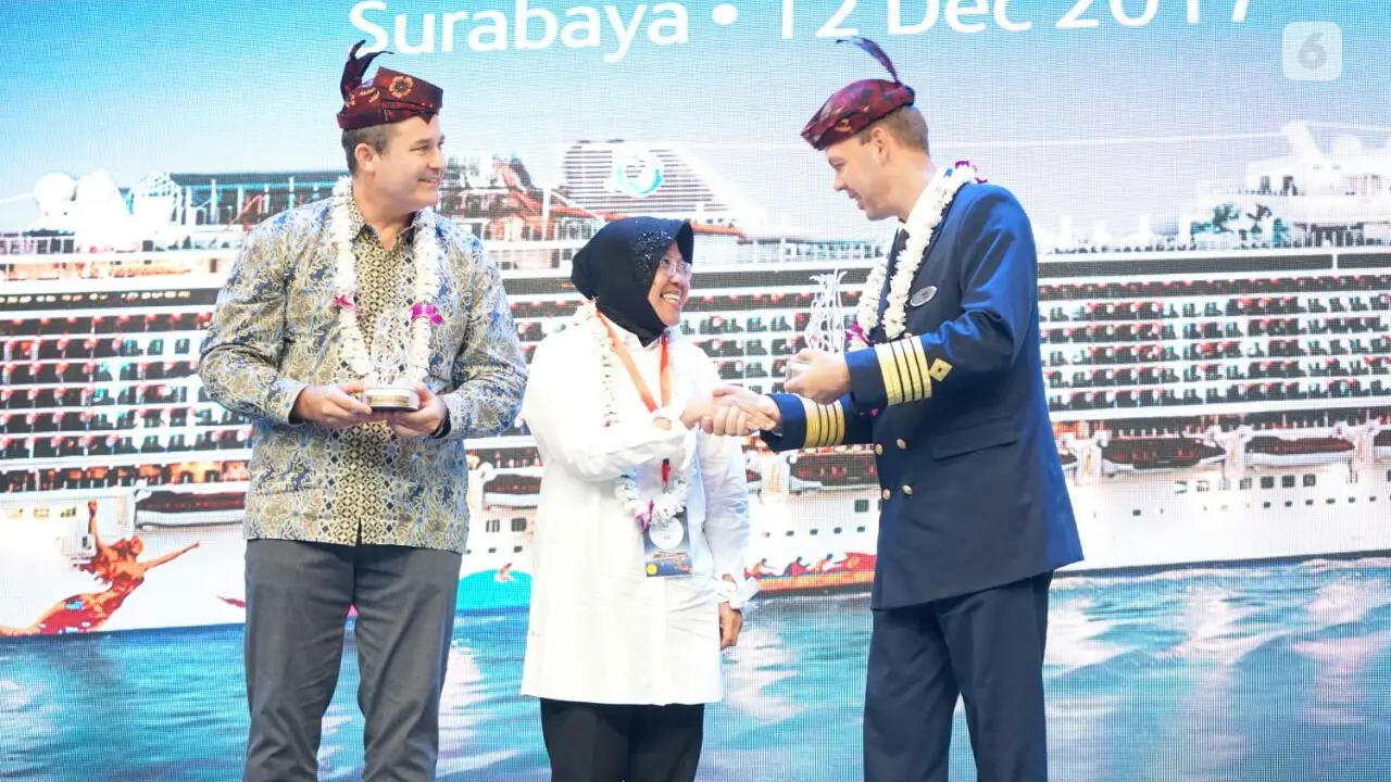 Walikota Surabaya Tri Rismaharini