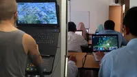 Aksi multitaskin saat main game (Sumber: Twitter/depresionista/brightside)
