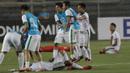 Suasana suka cita Timnas Indonesia usai memastikan diri lolos ke babak semifinal Piala AFF 2016 setelah menaklukkan Singapura di Filipina, Jumat (25/11/2016). (Bola.com/Nicklas Hanoatubun)