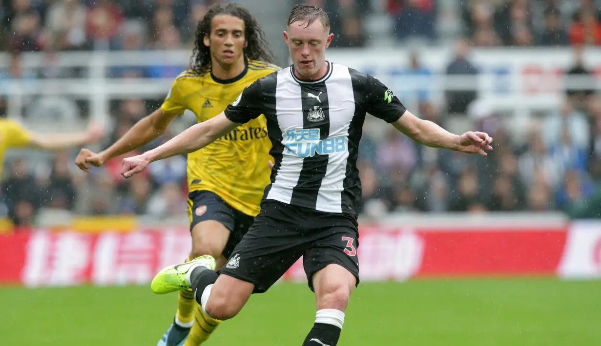 6. Sean Longstaff (Newcastle United) - Gelandang muda The Magpies ini terkenal kuat dalam bertahan dan bisa mendistribusikan bola ke depan. Kemampuanya tersebut membuatnya menjadi andalan di Newcastle United. (AFP/Lindsey Parnaby)
