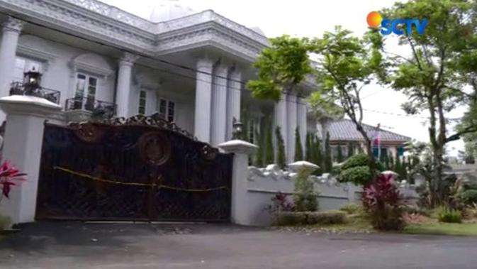 Rumah Bak Istana Milik Bos First Travel Jadi Perhatian Warga News Liputan6 Com