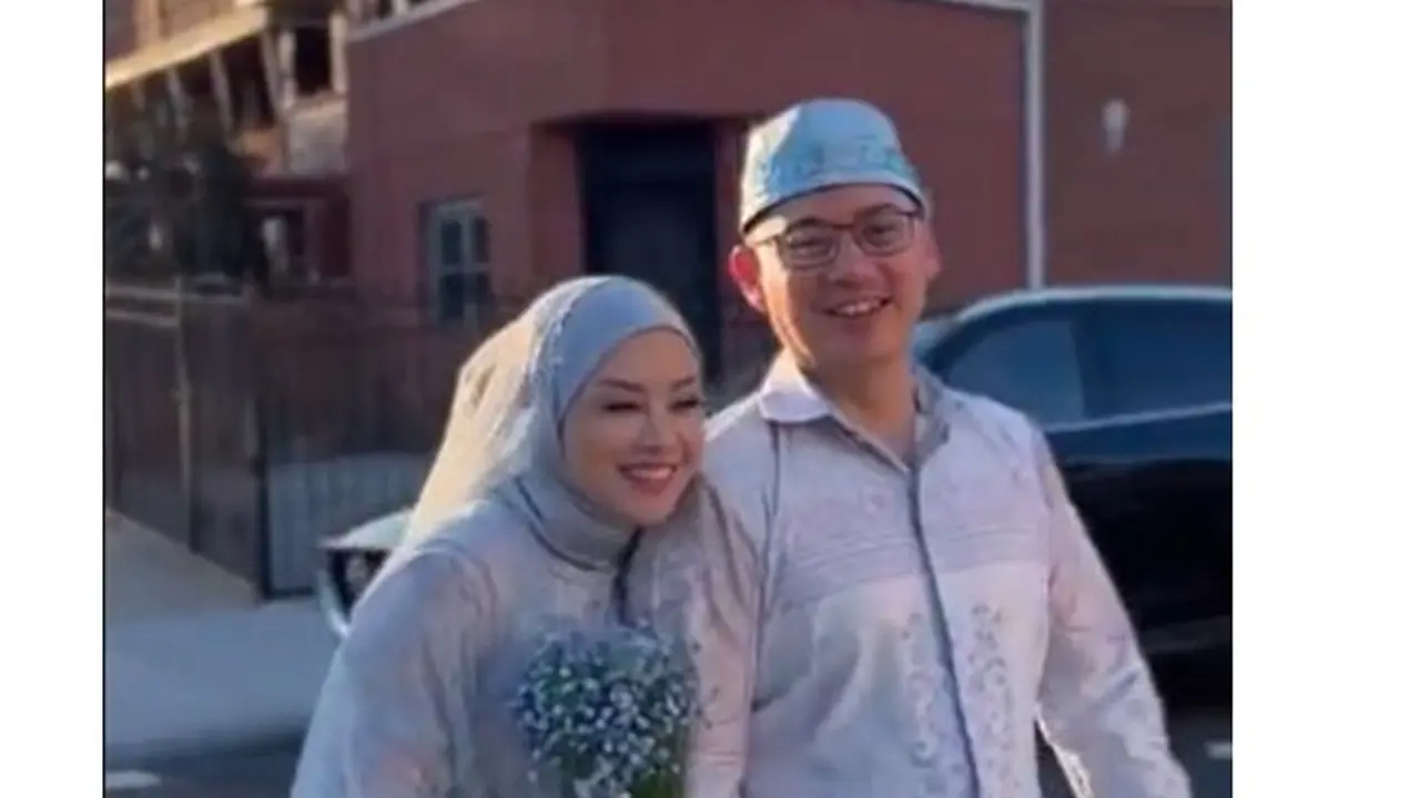 Lepas Status Janda, Ini 8 Momen Pernikahan Terry Putri dan Derly Darmawan di New York
