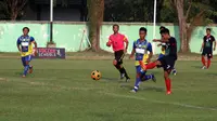 Mitra Bola Utama vs Banyuwangi Putra (Dimas Angga)