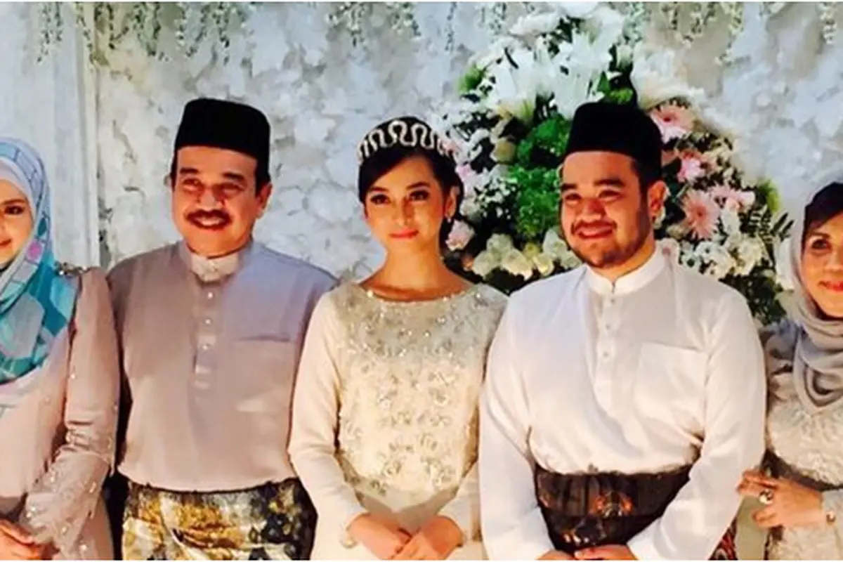 [Bintang] Siti Nurhaliza, Datuk K dan Tya Arifin, Asyraf Khalid, dan keluarga