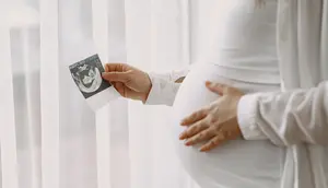 Makin Banyak Perempuan Hamil di Usia 40-an, Dokter Ungkap Tantangannya