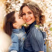 ilustrasi ibu dan anak/photo created by prostooleh www.freepik.com