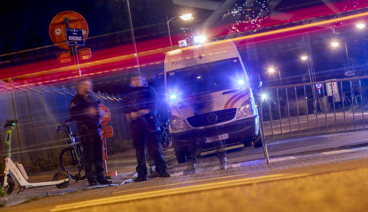 Menurut laporan Sky Sports dan BBC, penembakan ynag menewaskan dua orang Swedia dengan mengenakan seragam Timnas Swedia terjadi di Ibu Kota Belgia, Brussels, Selasa (17/10/2023) dini hari WIB sebelum pertandingan antara Timnas Belgia menghadapi Swedia dimulai. (AFP/Belga/Hatim Kaghat)