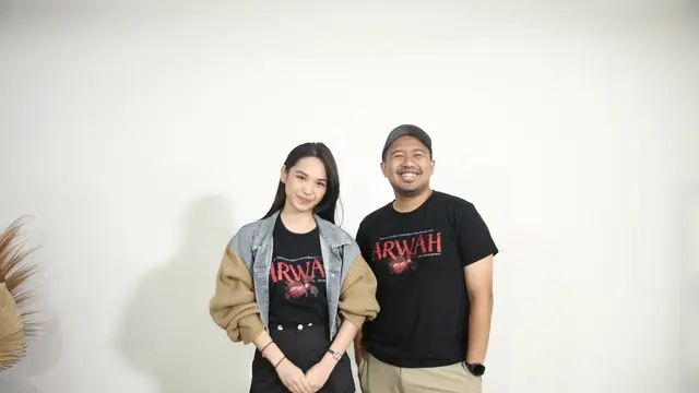 Joshua Suherman dan Sarah Beatrix