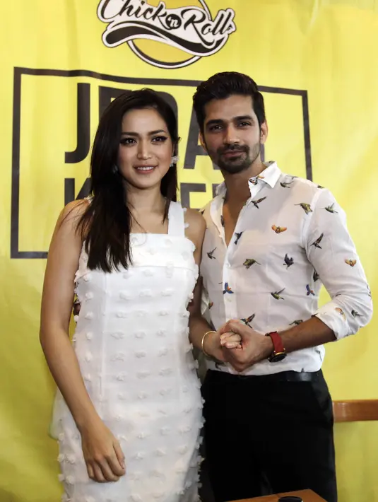 "Aku tuh sekarang benar-benar lebih berhati-hati. Apalagi aku membuka hati itu baru 6 bulan terakhir lah, mulai komitmen sama diri sendiri mulai buka hati lagi, mulai membuka kesempatan,” tutur Jessica. (Nurwahyunan/Bintang.com)