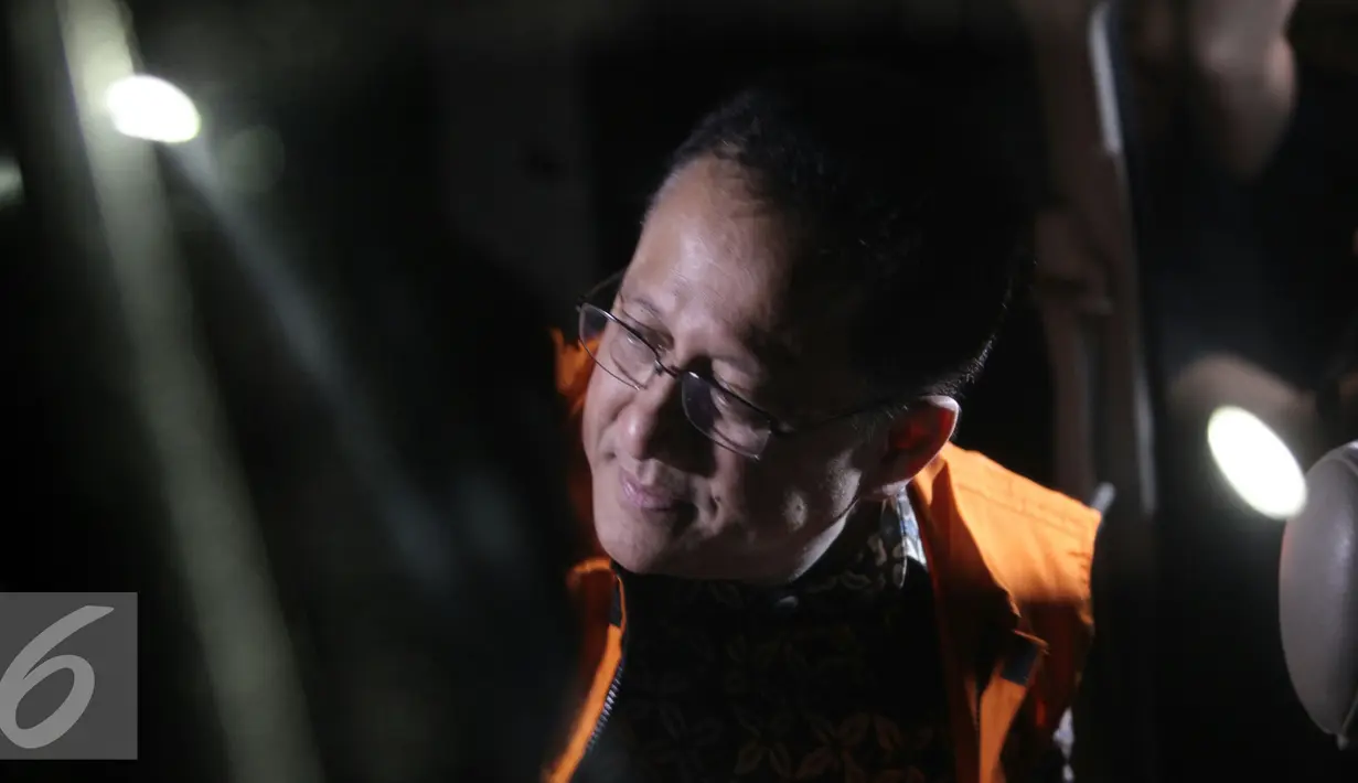 Ketua DPD Irman Gusman merupakan anggota DPD pertama yang terjerat kasus korupsi, Jakarta, Sabtu (17/9). Ketua DPD terbukti menerima suap sebesar Rp100 juta terkait kebijakan kuota gula impor. (Liputan6.com/Helmi Afandi)