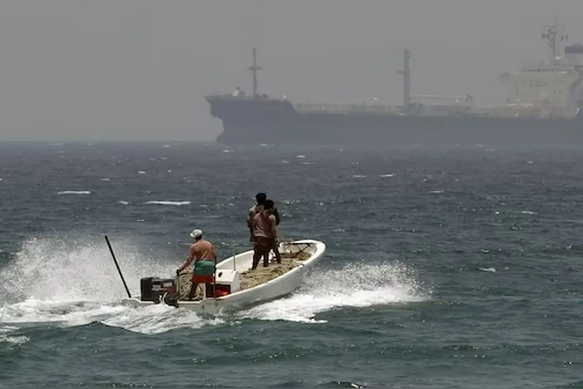 Kapal di Selat Hormuz. (AP File)