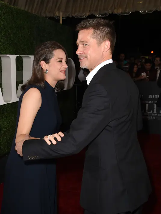 Mengetahui hal itu, sempat tersiar kabar bahwa Jolie menyewa jasa mata-mata untuk melihat kondisi lokasi syuting terutama hubungan yang terjalin antara Pitt dan Marion. (AFP/Bintang.com)