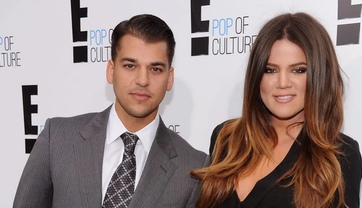 "Rob Kardashian memohon agar Khloe Kardasian putus dengan Tristan Thompson," ujar sumber. (Life & Style)