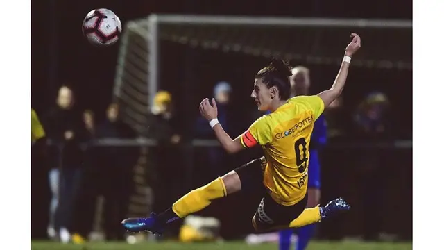 Ditemukan Tewas Saat Berlibur, Ini 6 Foto Kenangan Pesepak Bola Wanita Ismaili