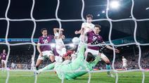 Leeds United sukses meraup poin penuh setelah meraih kemenangan meyakinkan 3-1 atas Burnley di Elland Road, Sabtu (2/5/2026) pagi WIB. (Martin Rickett/PA via AP)