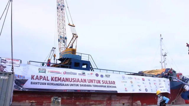 Kapal Kemanusiaan Layarkan Ribuan Ton Bantuan ke Sulawesi Barat