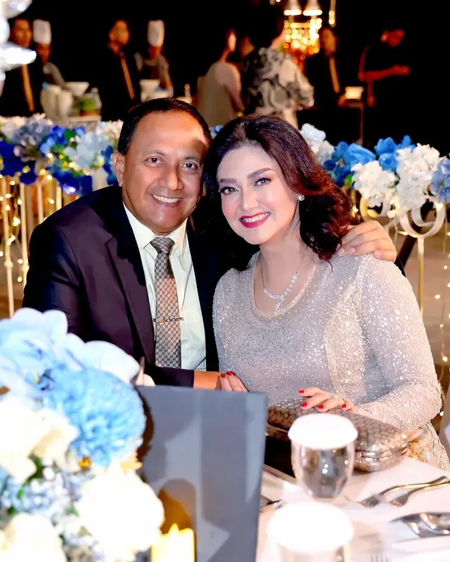 12 Tahun bersama, 9 potret kebersamaan Bella Saphira dan Agus Surya Bakti yang mesranya layaknya ABG