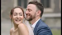 Setelah resmi menikah di Kanada secara intimate, keduanya dikabarkan akan menggelar resepsi di Bali. Pulau Dewata dipilih sebagai tempat resepsi karena keduanya bertemu pertama kali di Bali. [Instagram/thebridestory]