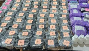 Polisi Curiga Lihat Pria Marah-Marah, Isi Tasnya Ternyata 1.110 Obat Keras
