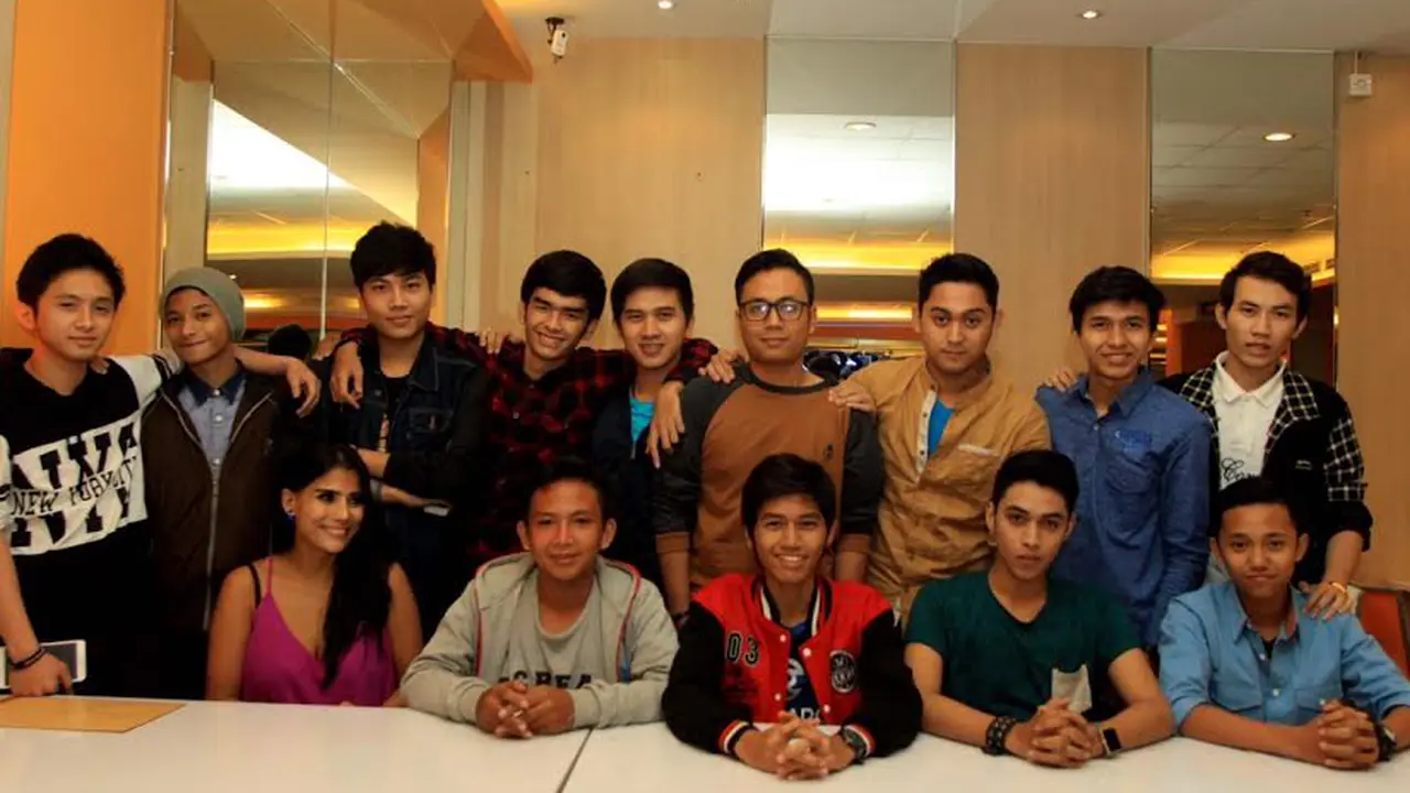 Susan Mazak 'Asuh' 20 Cowok Ganteng
