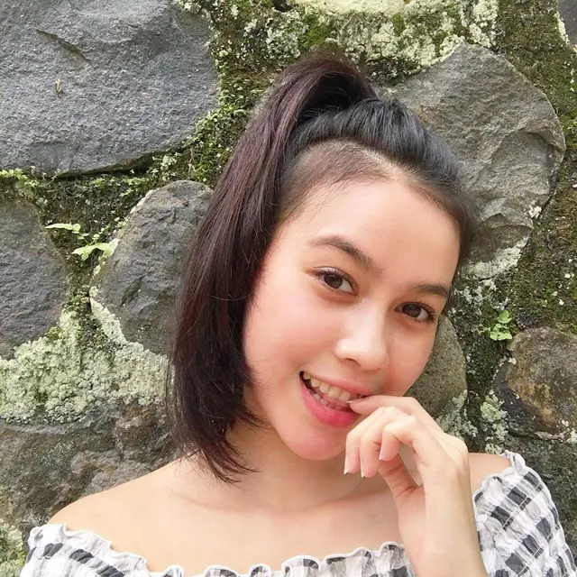 7 Pesona Bella Nurmala, Pemeran Shinta Dalam Sinetron Topeng Kaca